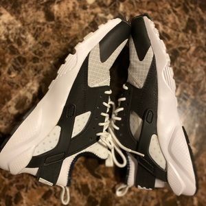 Nike Air Huarache Ultra Run (GS) grade school